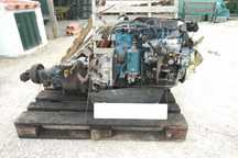 Motor Nissan SD22 2.2 diesel & caixa manual de 5 velocidades