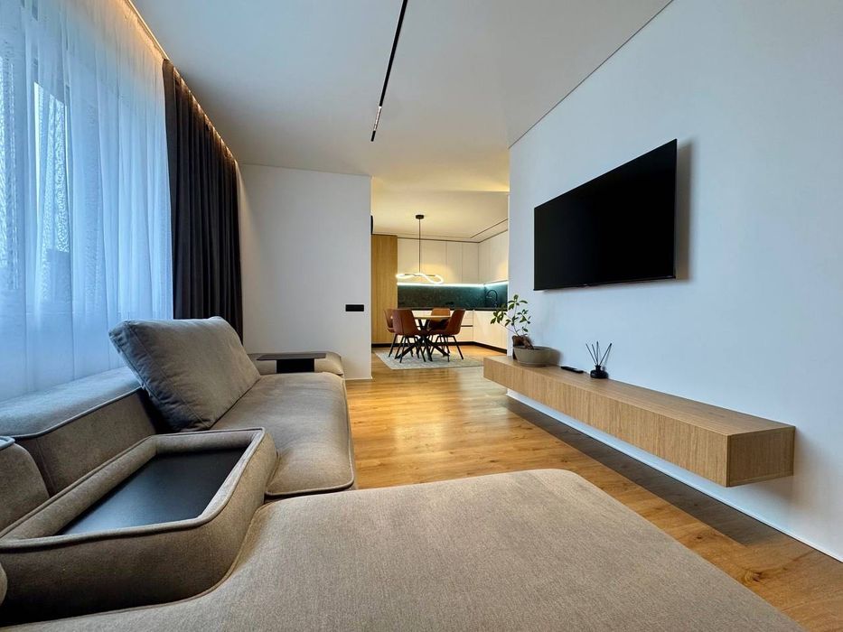 Стильна 2к квартира з якісним ремонтом у найбажанішому районі міста