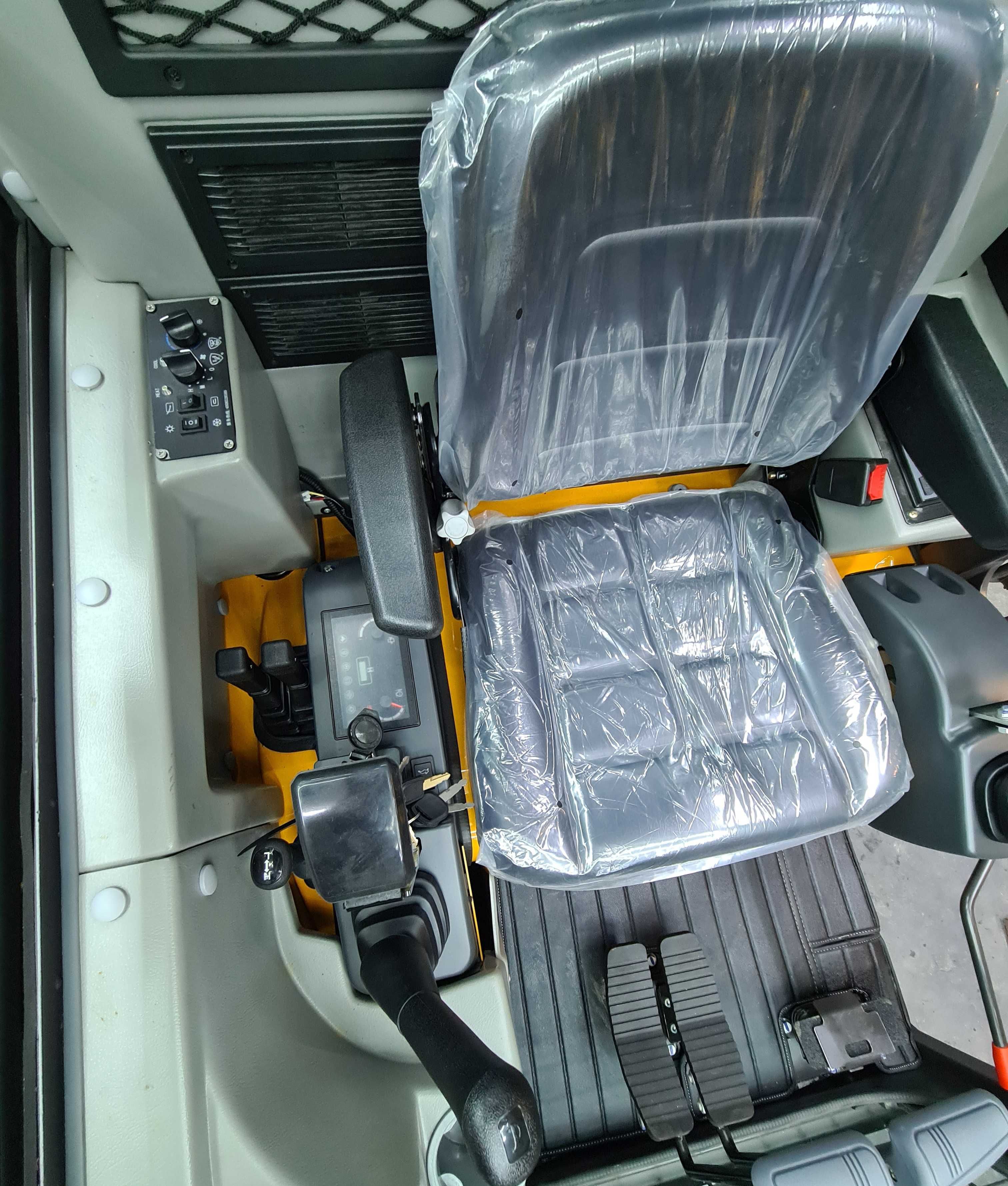 Mini Koparka Berger Kraus BK2000NKSR 2 tony z kabiną KUBOTA