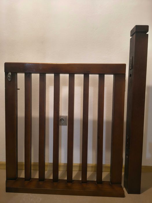 Bramka na schody. Barierka ochronna