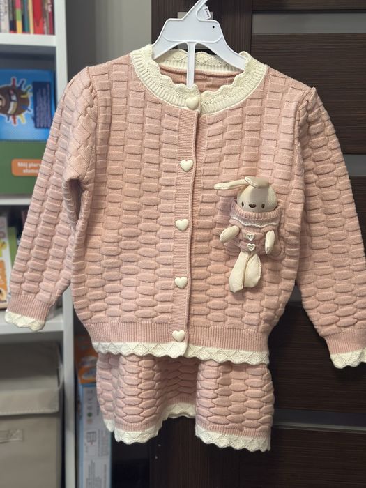 Zestaw dzianinowy sweterkowy komplet spodniczka i sweterek