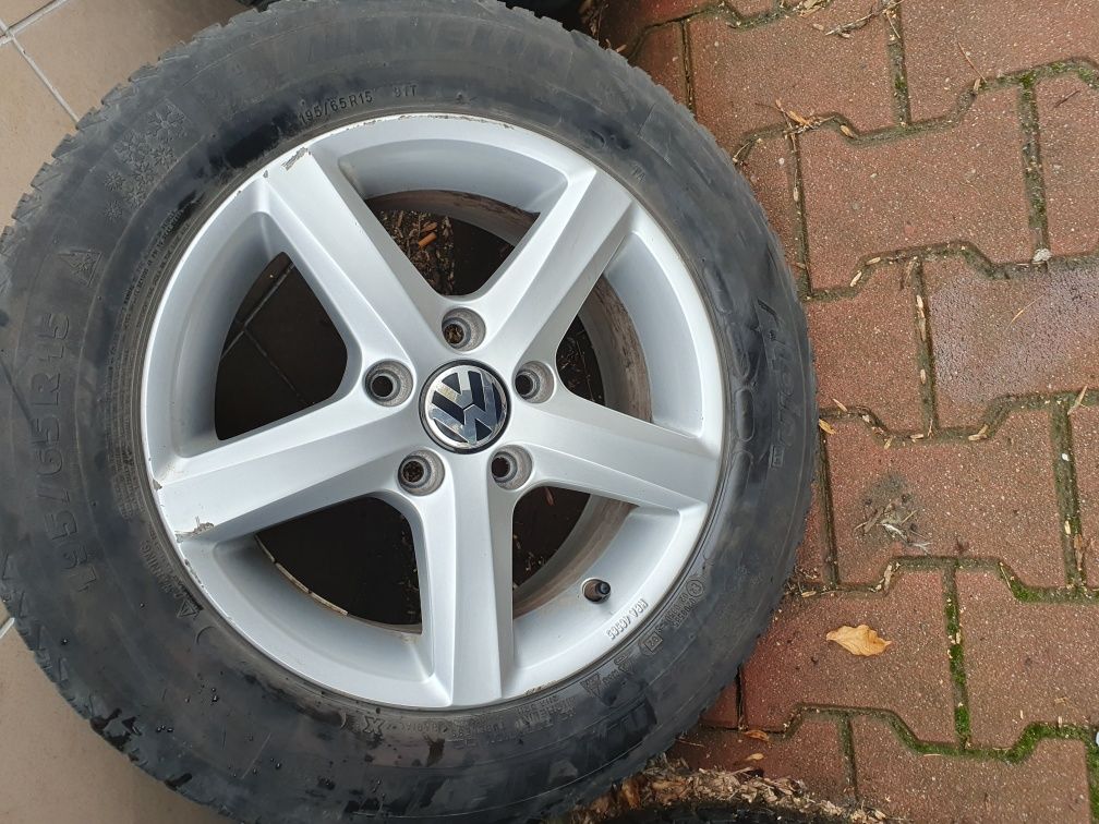 Oryginalne Felgi Aluminiowe 15" Vw Golf 5 6 Touran Skoda 5x112 ET50