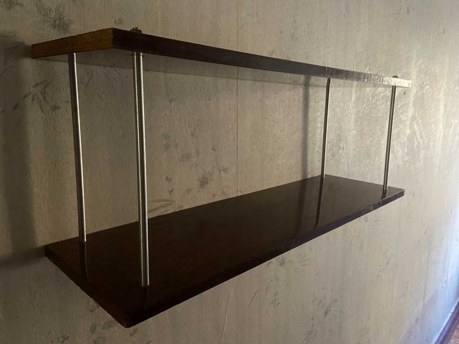 Полка книжная настенная, СССР либо 90-е, ламинированное ДСП.