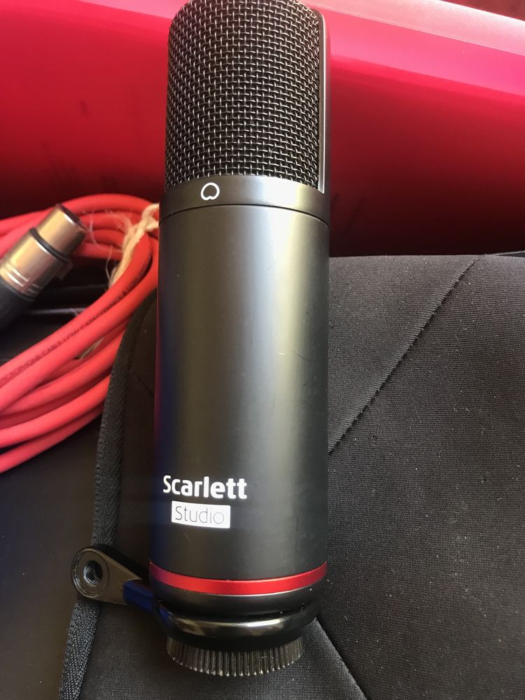 Microfone Scarlett CM25 + acessórios