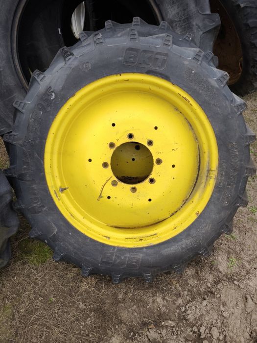 Koła jak Nowe 270/95 R - 32 BKT 11.2 R32 Radialne na powietrzu, felgi.