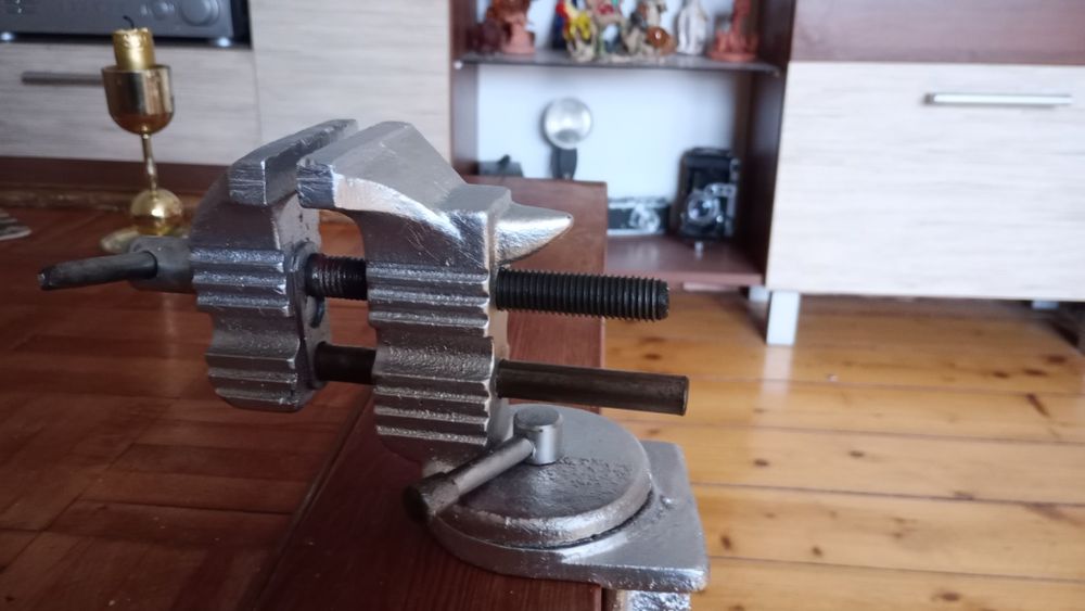 Imadło mobilne obrotowe  szczeki 68mm