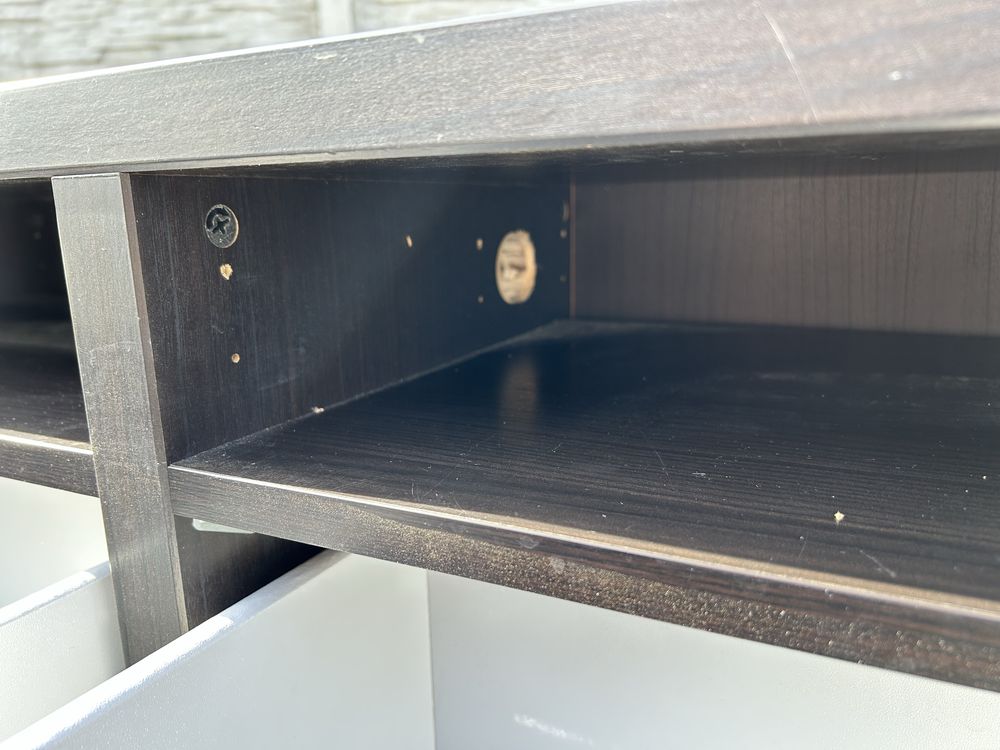 Regał rtv Besta ze ścianką Rtv Framsta z Ikea.