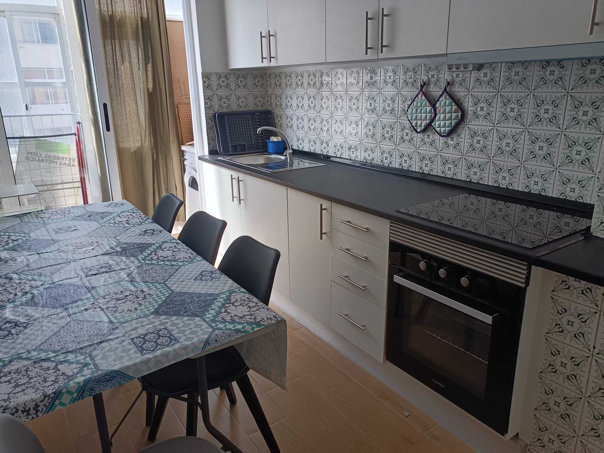 Quarto para estudantes Faro - zona da Penha