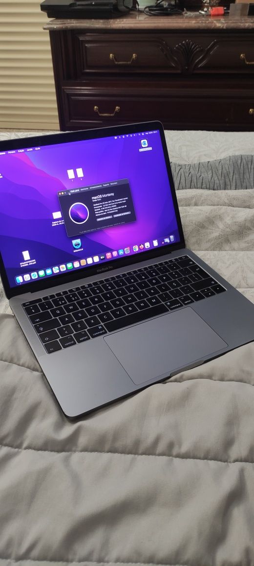 MacBook Pro 13  2017