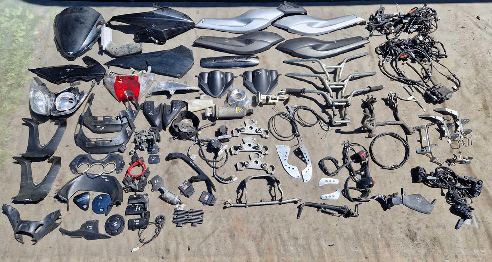 Yamaha T - MAX 500 lampa wiązka szyba boczek osłona wypełnienie