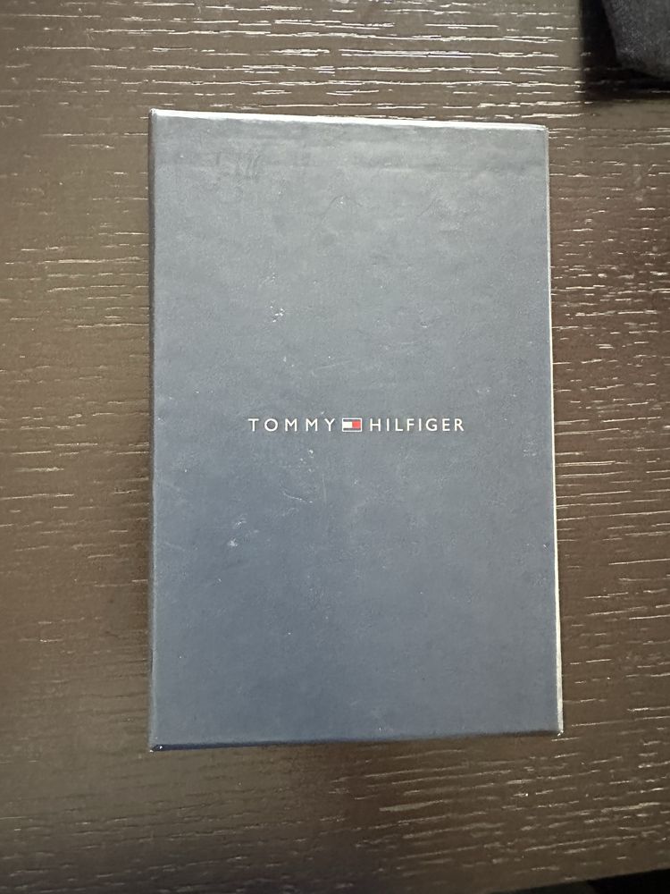 Etiu na paszport Tommy Hilfiger
