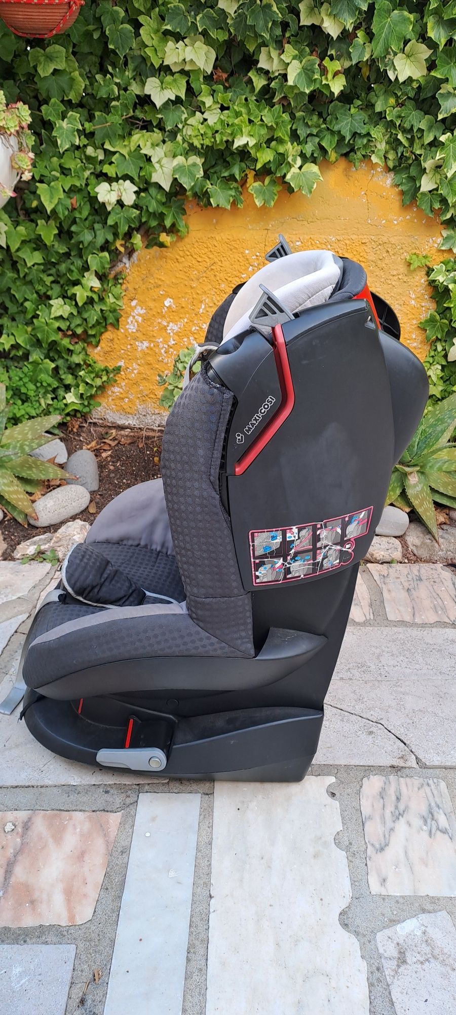 Cadeira auto Maxi Cosi TOBI (grupo 1)