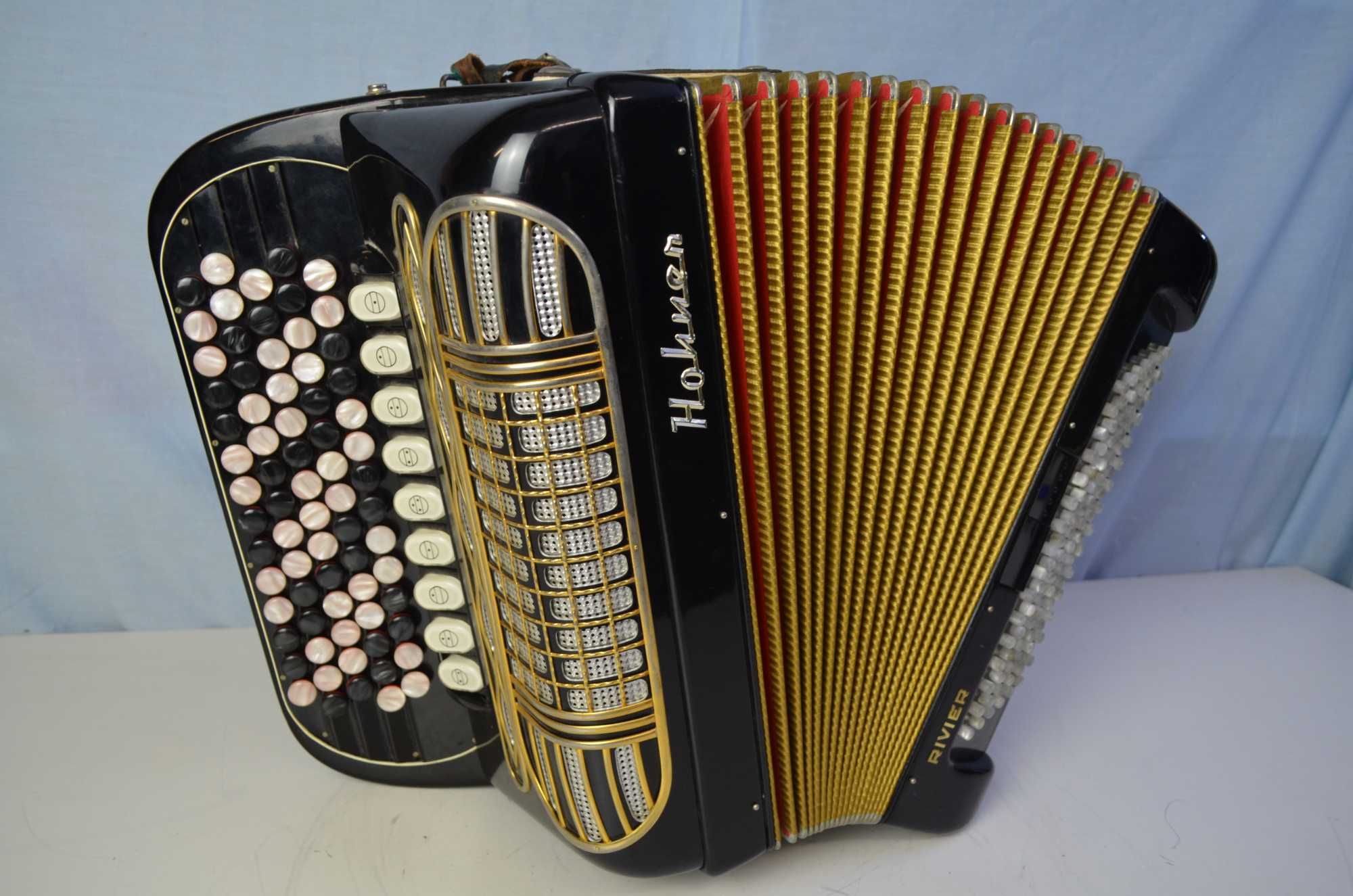 Acordeao hohner Riveira III 3 Voz 96 Baixos,