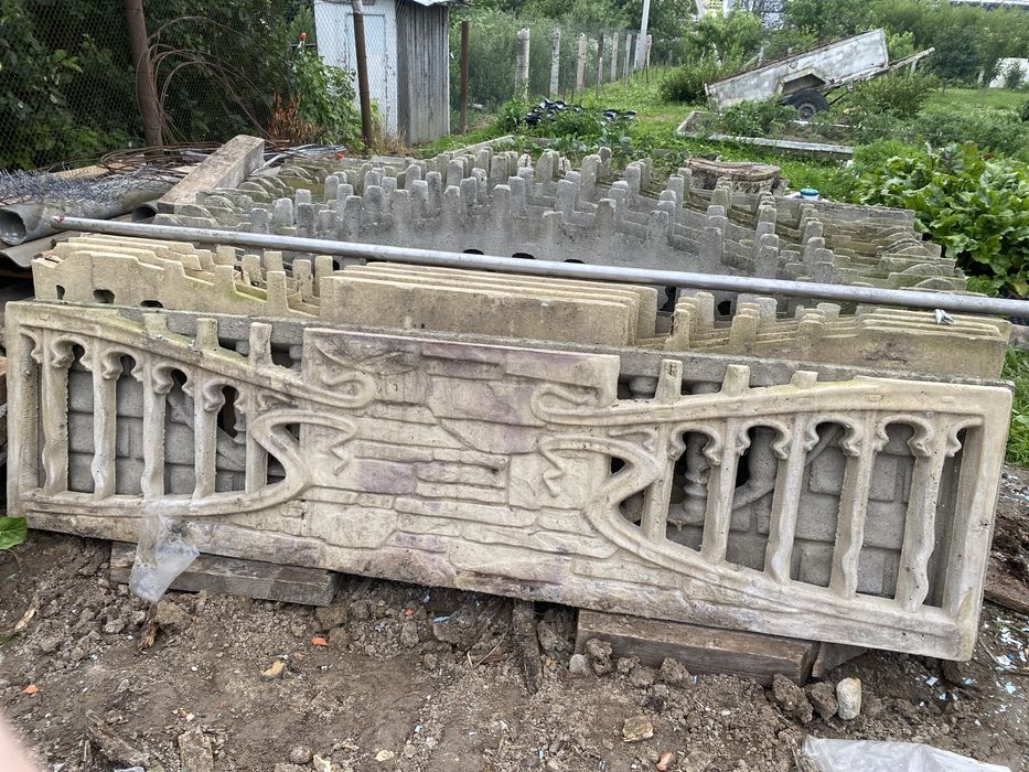 Продам бетоний секційний забор