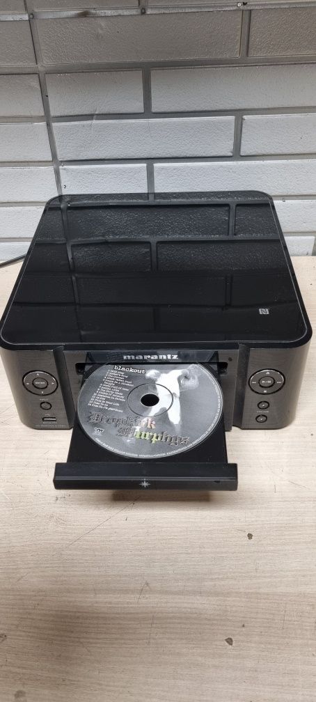 Amplituner MARANTZ M-CR611.Bluetooth wifi,pilot