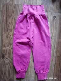 Dresowe spodnie Mamaiti amarantowe 104-110