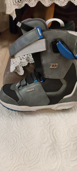 Сноуборд, ботинки