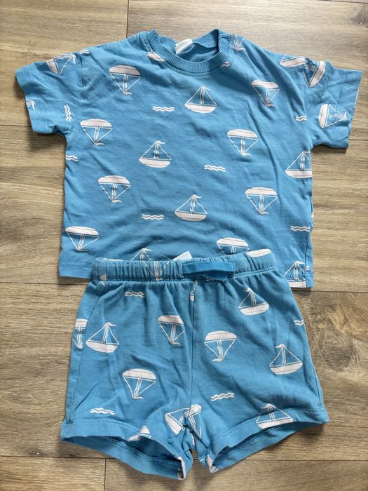 Hm zestaw spodenki tshirt rozmiar 80