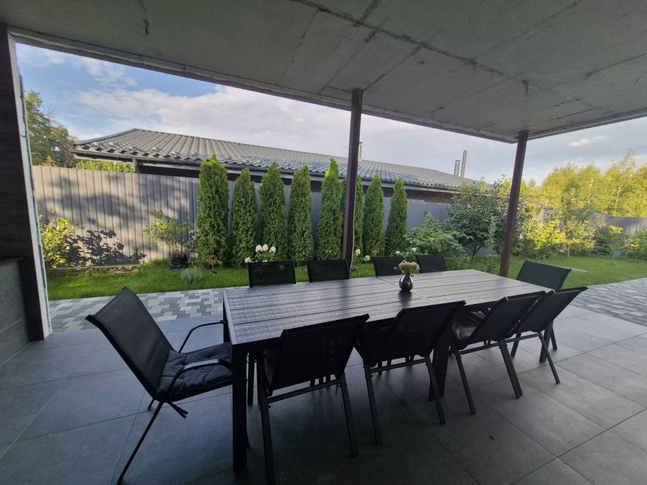 Продаж сучасного будинку в місті Українка