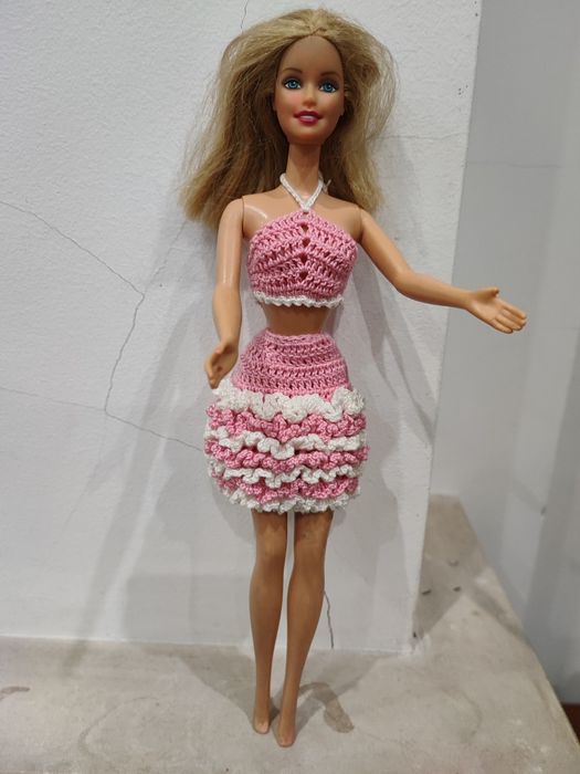 Vestidos em crochê para Barbie