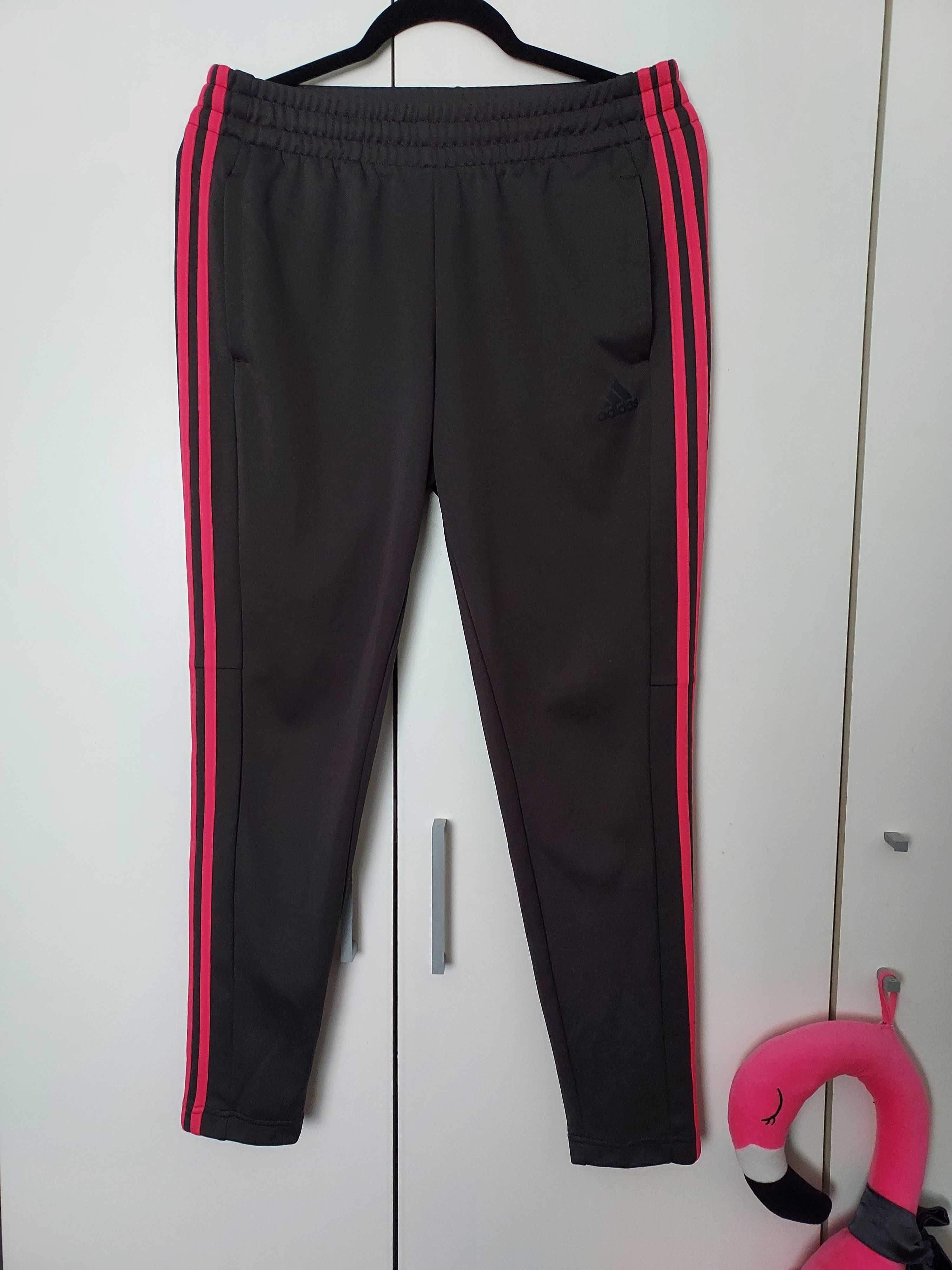 DRES ADIDAS bluza i spodnie rozmiar 38/40