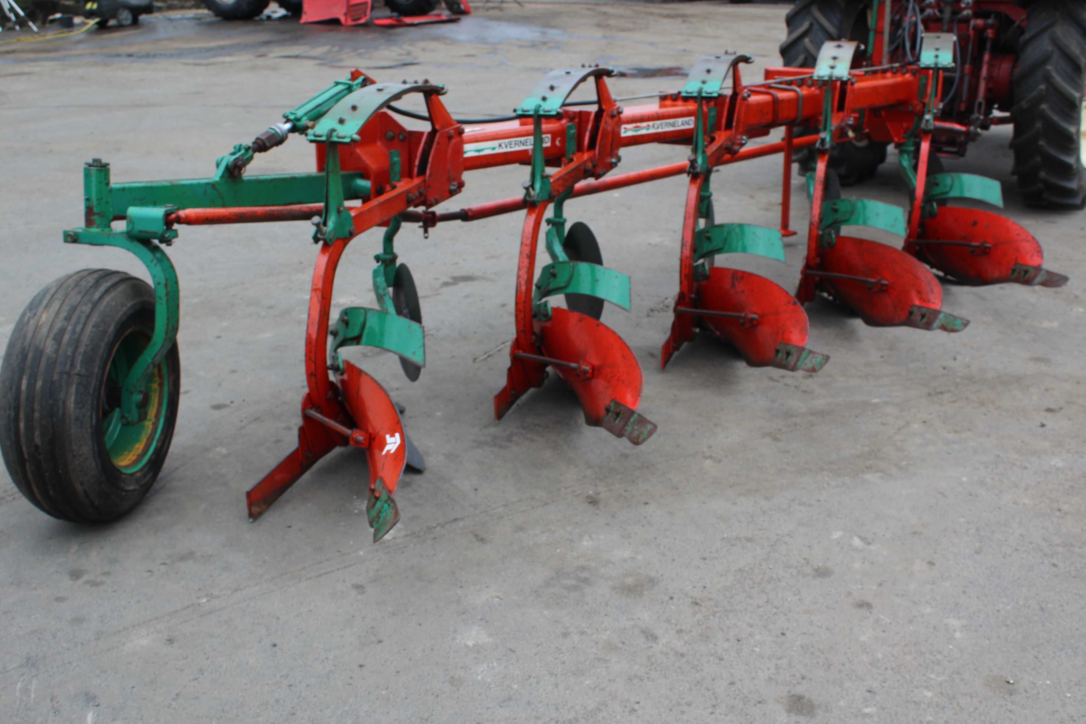 Pług Kverneland 5 skibowy overum kuhn