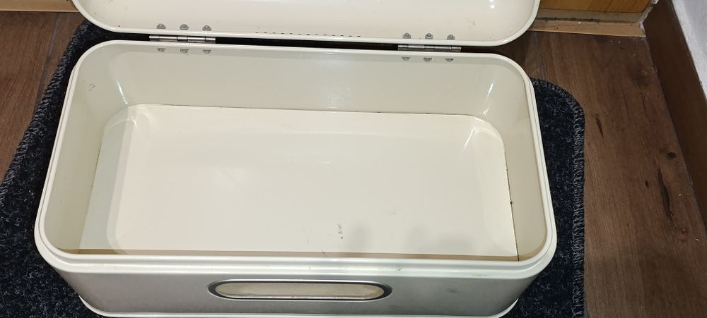 Sprzedam pojemnik metalowy