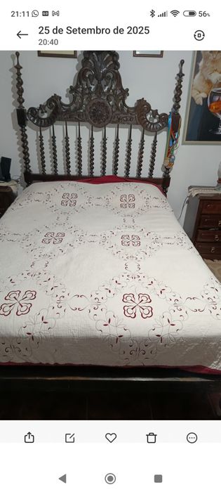 Cama de casal, madeira