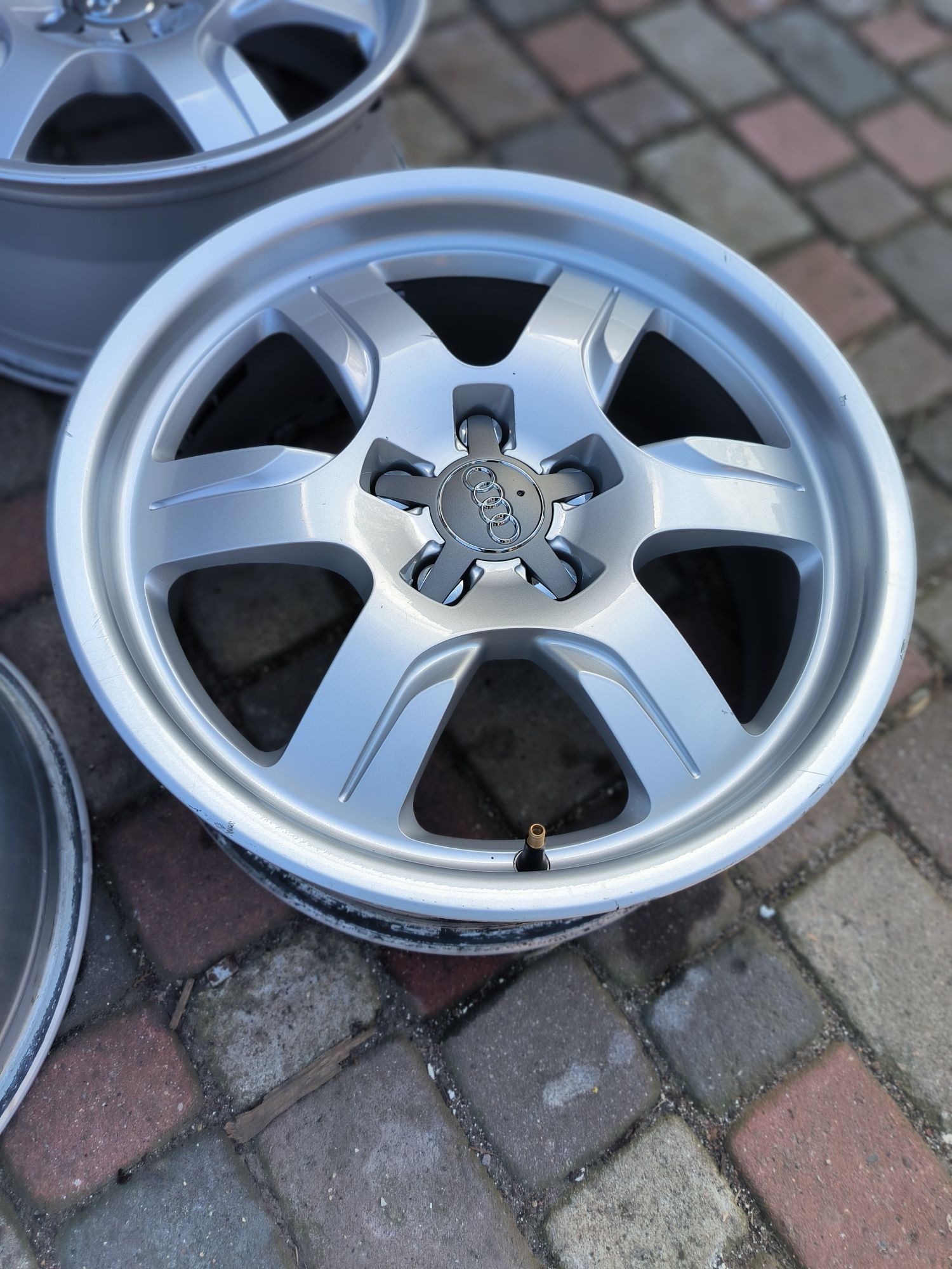 Felgi aluminiowe 17 Audi A3 A4 A5 A6 Allroad 5x112