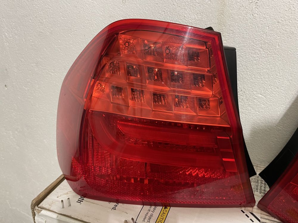 BMW E90 LCI lampy tył LED komplet L+R