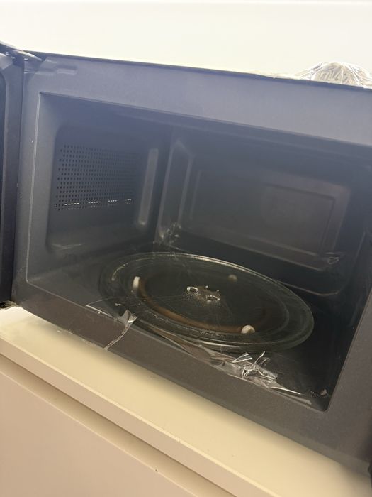 micro-ondas Qilive em perfeito estado