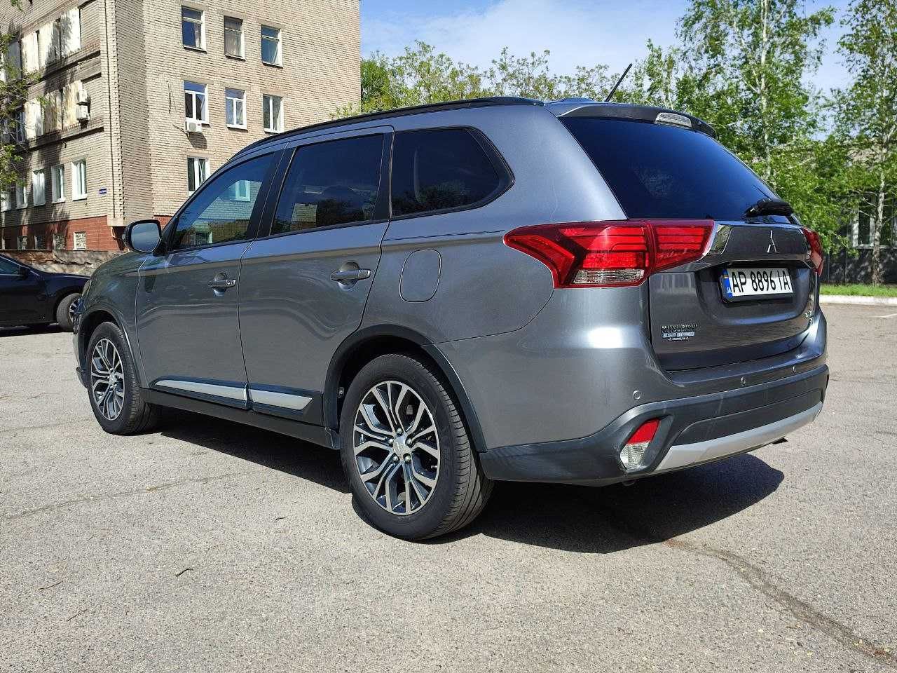 Mitsubishi Outlander SEL 2016 Кожа / 7 мест