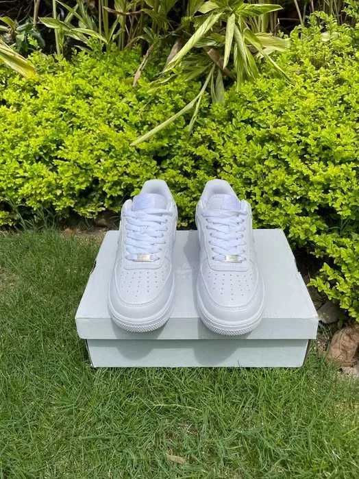 Buty meskie Mokasyny Nike_Air_Force_1_Low_07_White R.40