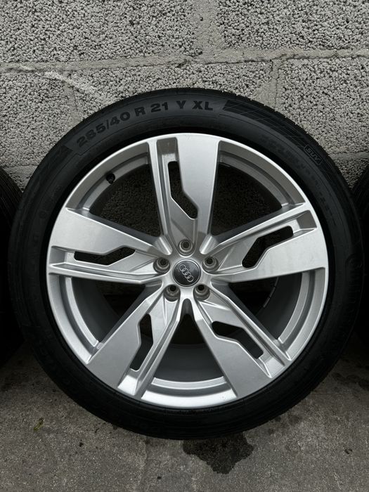 Oryginalne koła R21 5x112 Audi Q7 SQ7 Q8 4M0 Opony 285/40/21