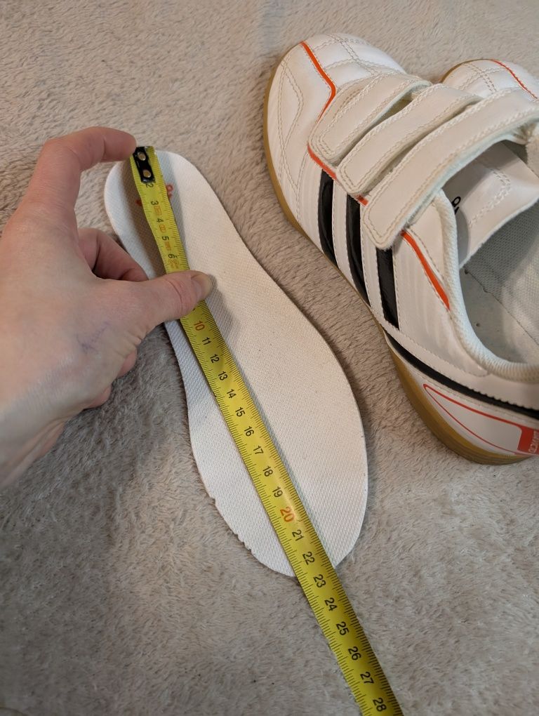 Футзалки Adidas davicto 36 р. 22.5 см стан нових