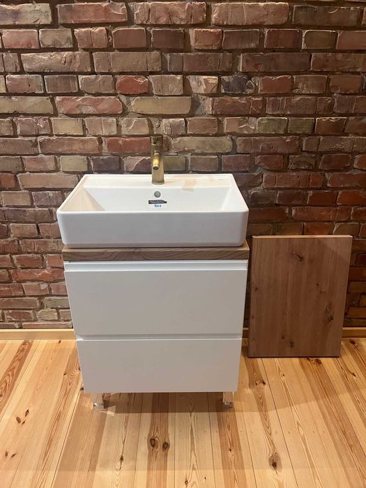 Szafka łazienkowa z umywalką Roca Gap