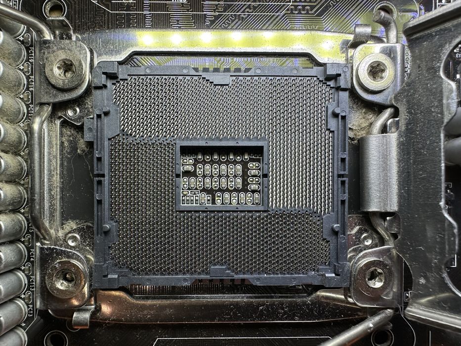 Материнська системна плата LGA2011 Huananzhi x79-4m motherboard