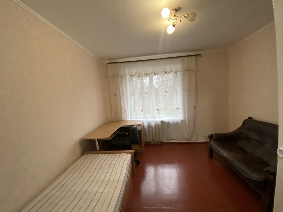 Оренда 2к квартири на Космонавтів