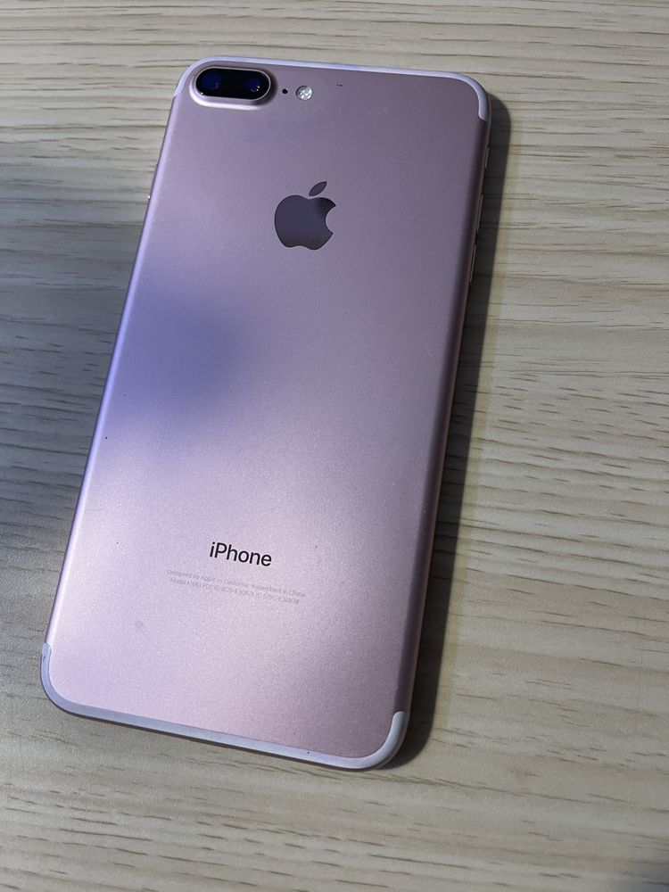 Продам iPhone 7 plus