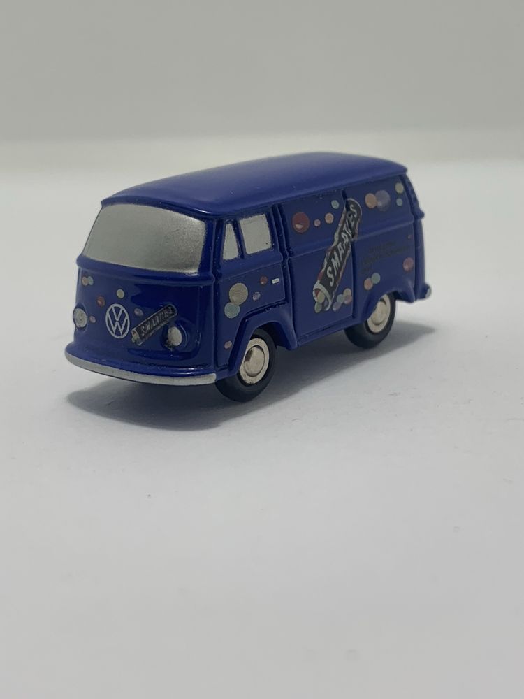 VW T 2 da marca Schuco Piccolo escala 1:90