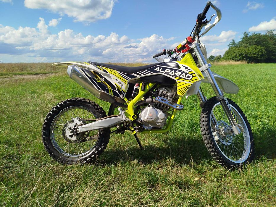 Cross Alfarad 250 A7, jak nowy.Zamienie za motorynke. koła 21/18