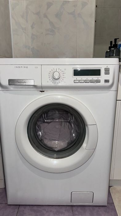 Стиральная машина ELECTROLUX EWW 16781 W б/у
