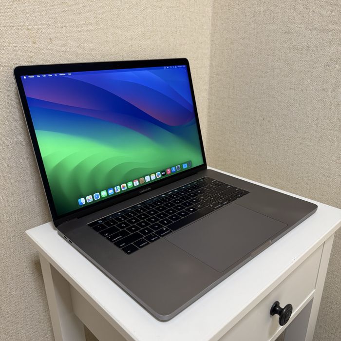 MacBook Pro 15 2019 i7 32Gb 512Gb