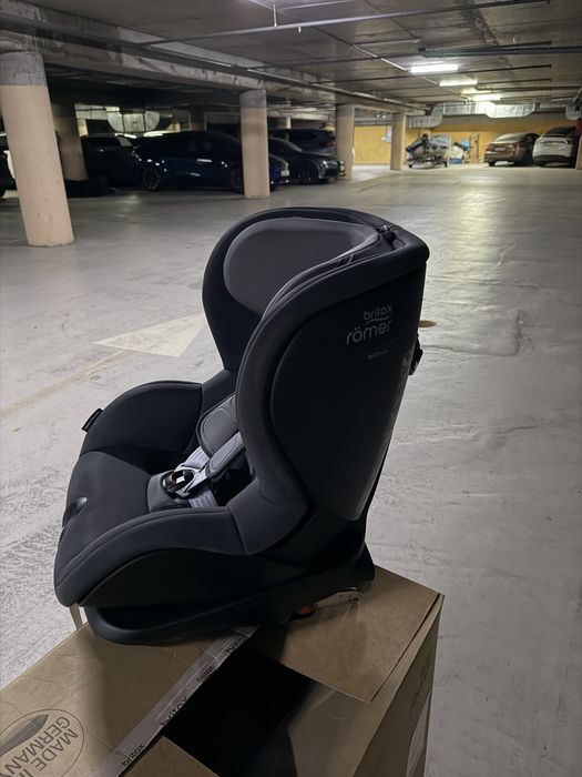 Автокрісло BRITAX-ROMER TRIFIX2 i-SIZE Storm Grey