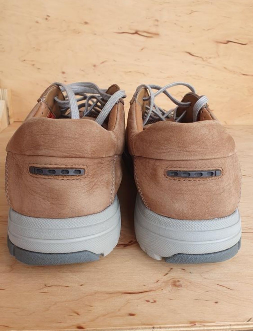 Туфлі clarks  р.42