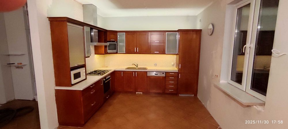 Meble kuchenne z wyposażeniem AGD