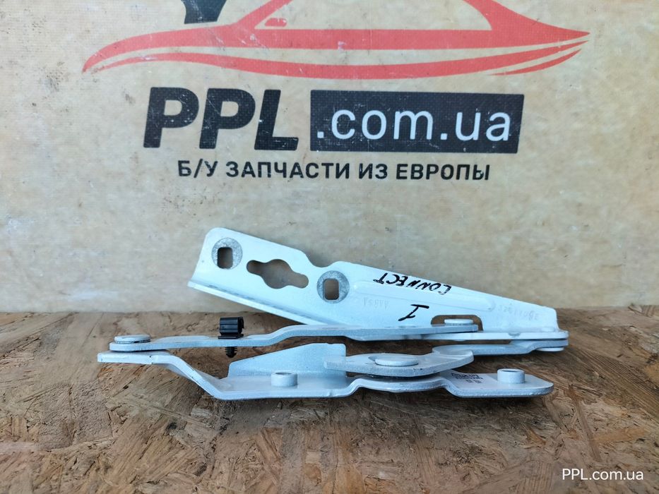 Ford Transit Connect Mk2 13-21 Петля капота правая AM51-16800-AH