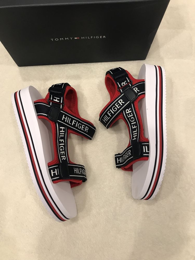 Продам женские сандали Tommy Hilfiger