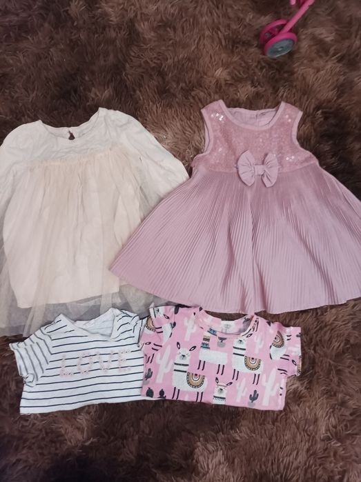 Продам пакет одягу на 1 рік для дівчинки