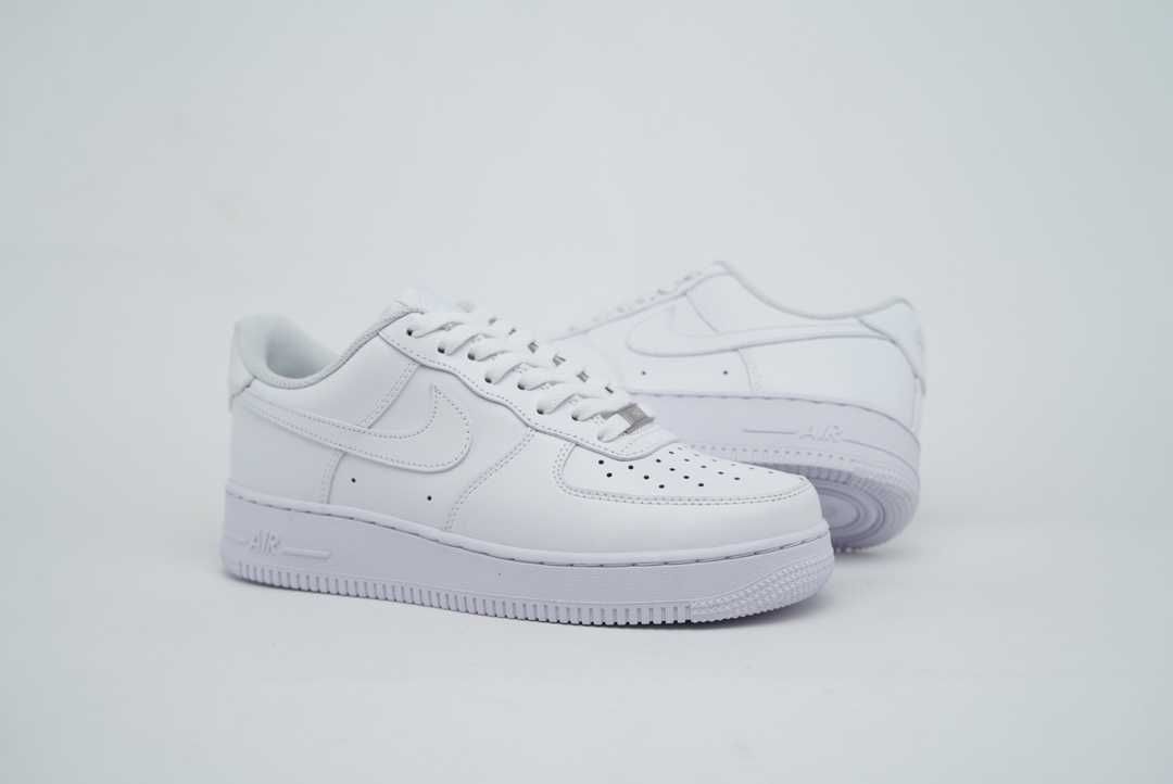 White\Powietrze*DamskieNikeAirForce1Low'07 / 40,5